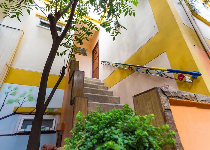 Resort: Changmoi House